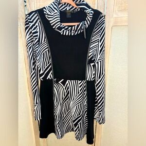 Adorable cowl neck Zebra colorblock mini dress🌺2/$14 4/$20